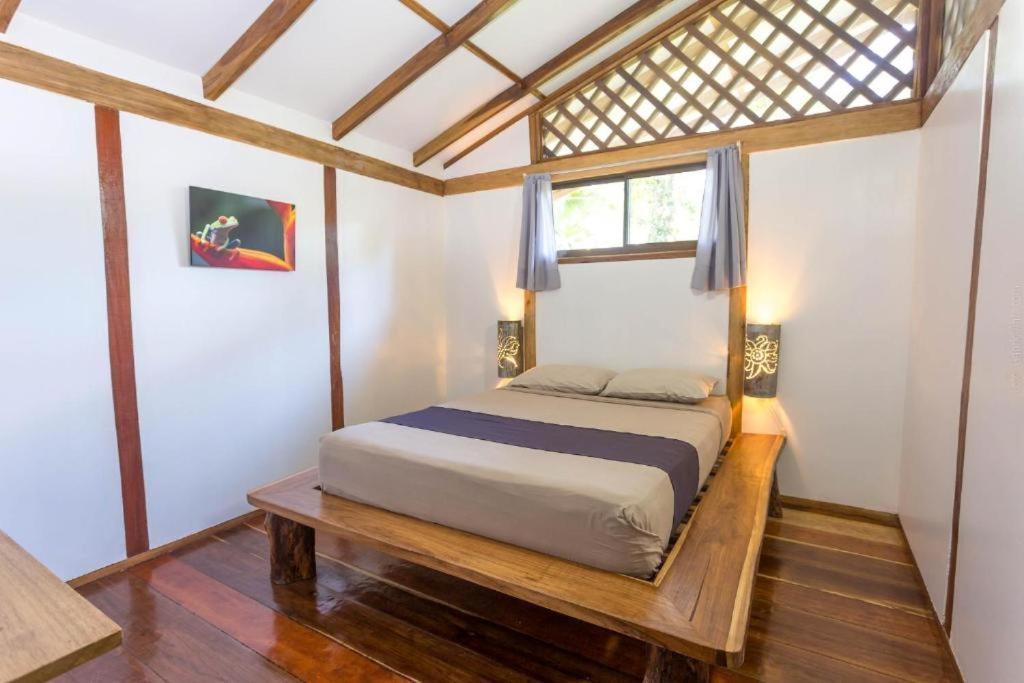Passion Fruit Lodge Cahuita Eksteriør bilde