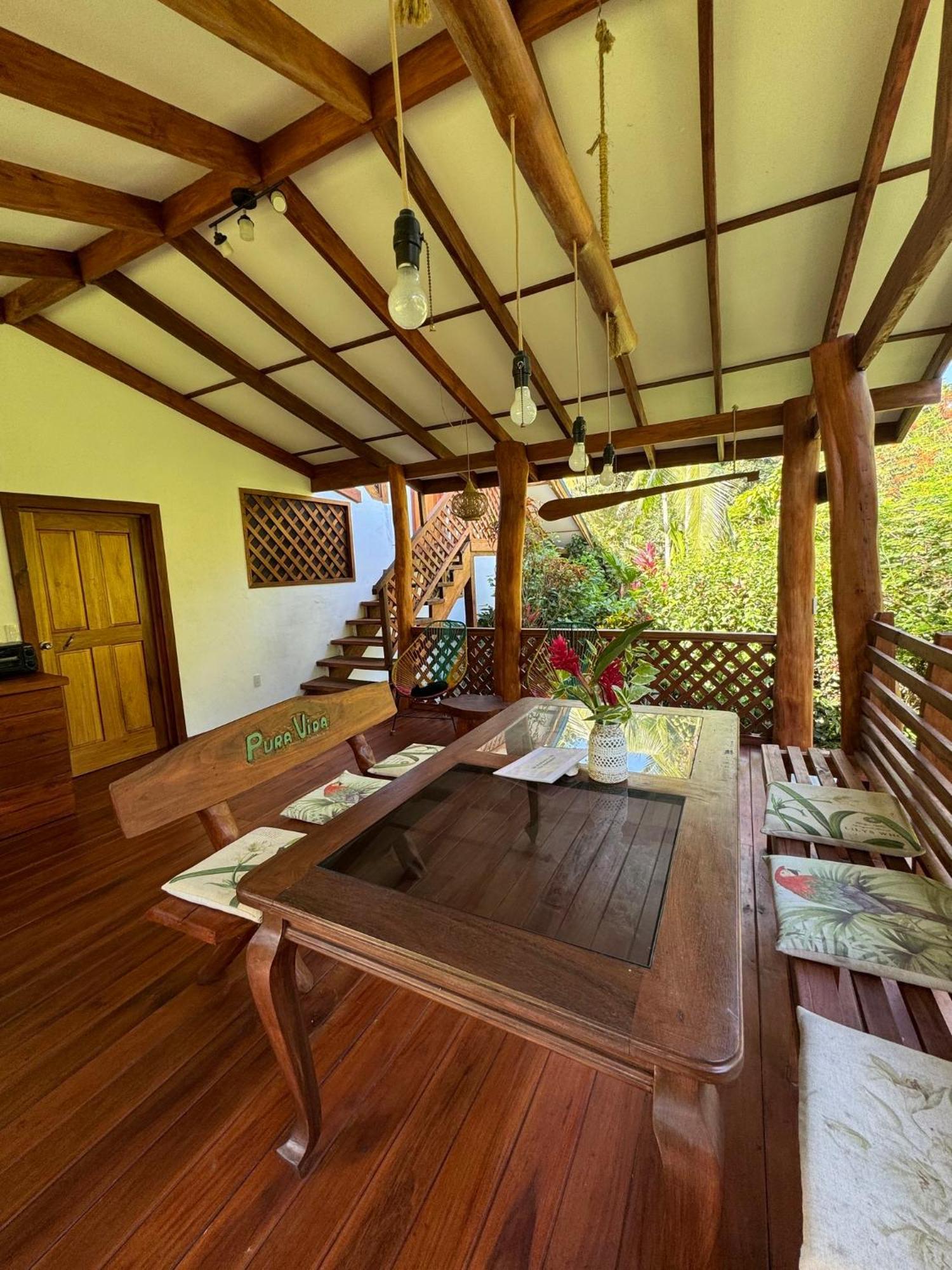 Passion Fruit Lodge Cahuita Eksteriør bilde