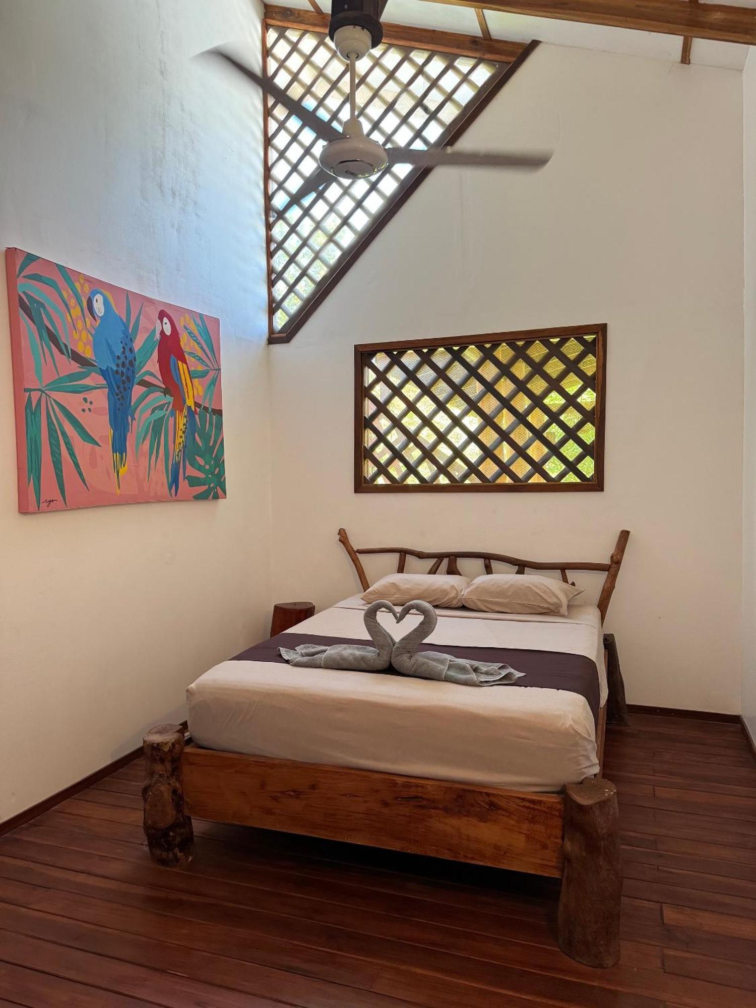 Passion Fruit Lodge Cahuita Eksteriør bilde