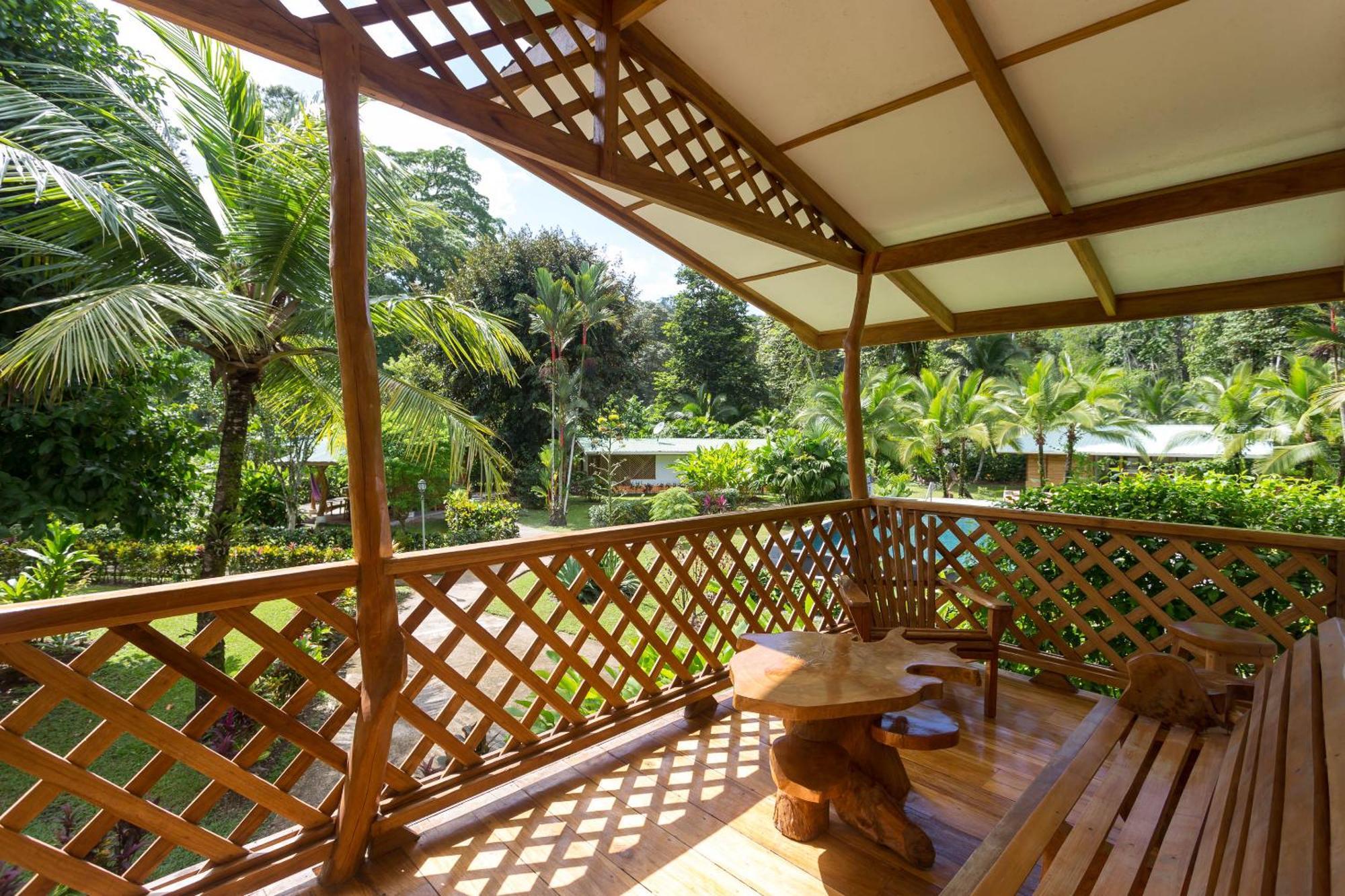 Passion Fruit Lodge Cahuita Eksteriør bilde