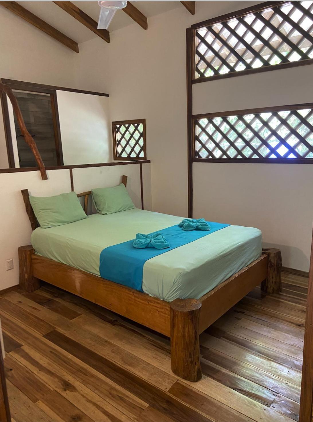 Passion Fruit Lodge Cahuita Eksteriør bilde