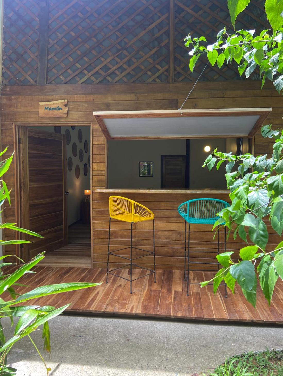 Passion Fruit Lodge Cahuita Eksteriør bilde