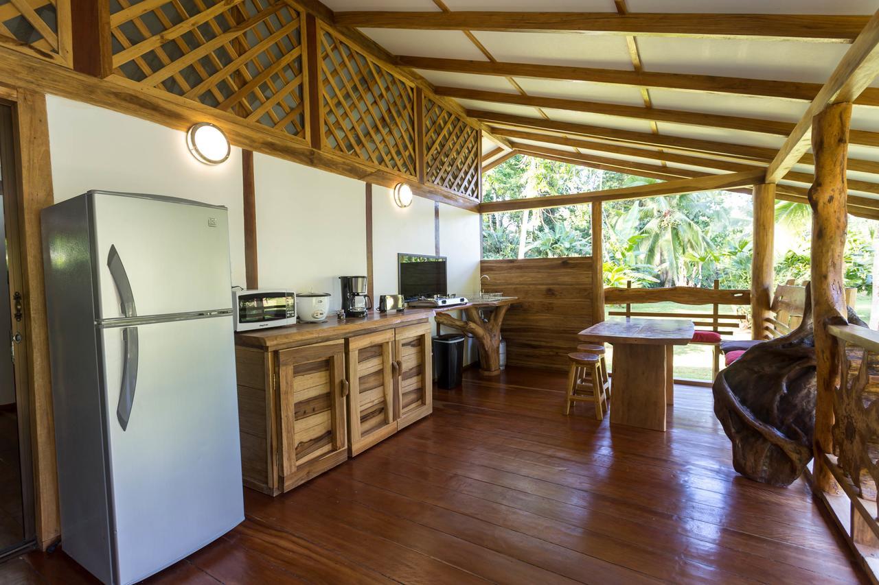 Passion Fruit Lodge Cahuita Eksteriør bilde