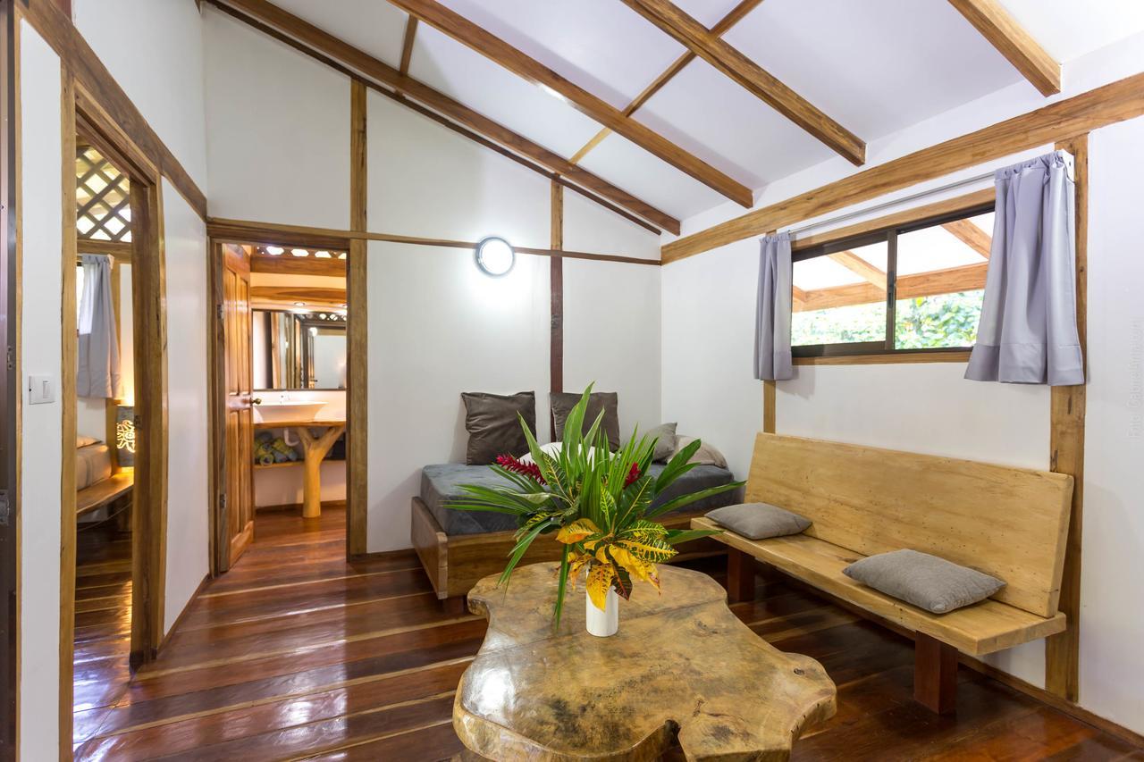 Passion Fruit Lodge Cahuita Eksteriør bilde